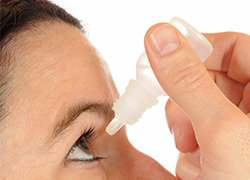 Squeezing ophthalmic bottles just the right way